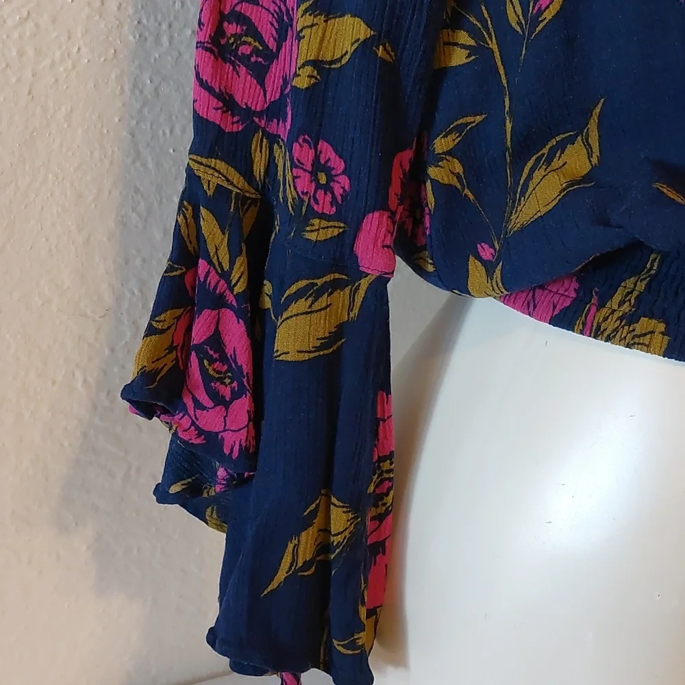 Express top. Very feminine blue floral. Size S/P. Pre-owned, very gently used. - Picture 2 of 5